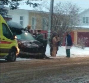 Стали известны подробности аварии с голым водителем на Lexus в Костроме