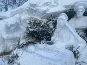 Выставка снежных скульптур все-таки открылась в Костромской области