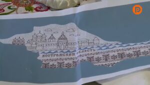 Рукодельницы вышивают Кострому для новой карты России