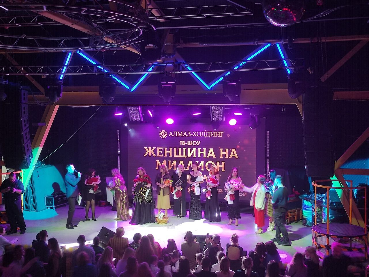 Миллион рублей в финале шоу «Женщина на миллион» порвали на две части