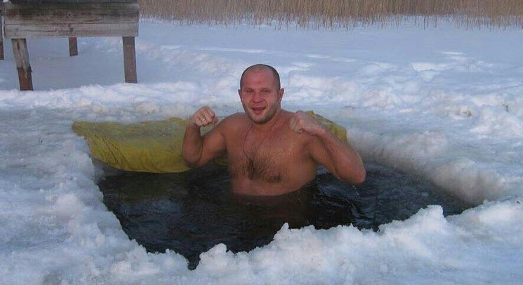 Федор ЕМЕЛЬЯНЕНКО праздновал под Костромой Масленицу и одновременно открывал Первенство мира