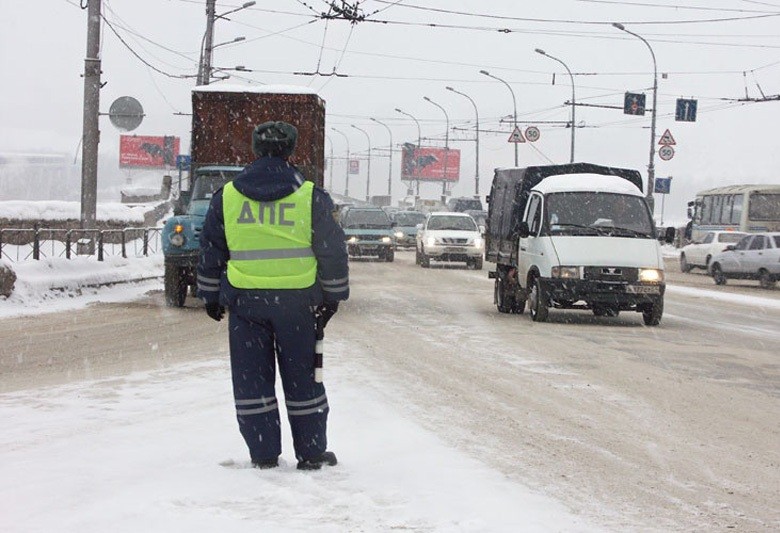 Сумма штрафов с водителей превысила стоимость ремонта дорог в Костроме