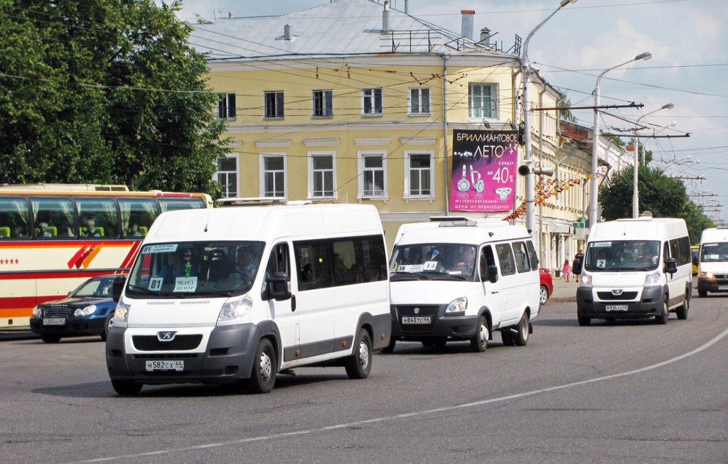 Администрация расторгла контракт с владельцем маршруток из-за срывов расписания и хамства водителей