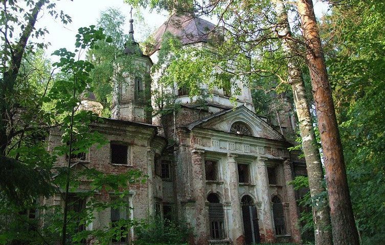 Восстановление храма времен Александра Первого потребовало гигантского количества дров