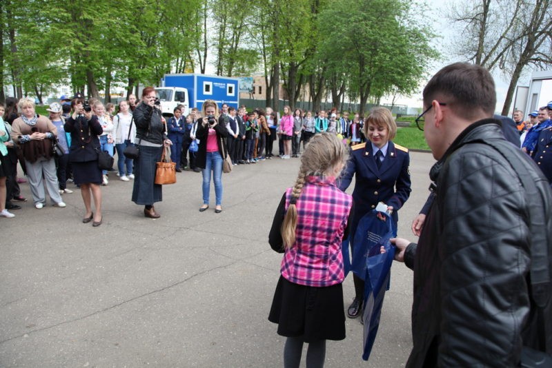 Костромские следователи научили школьников избегать травм и реагировать на подозрительных людей