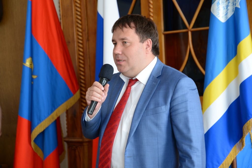 Депутаты сегодня не захотели слушать Виктора Емца