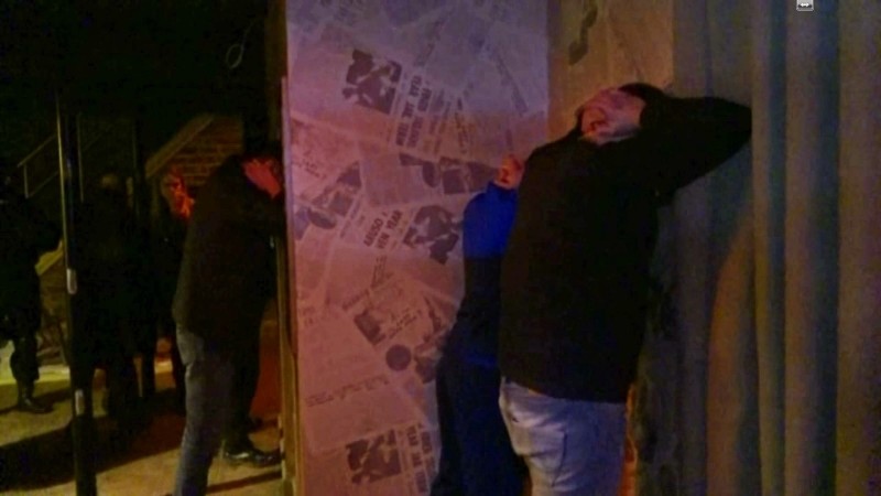 Костромские полицейские штурмом взяли ВИП-клуб  в бывшем баре «Голландец Шульц»