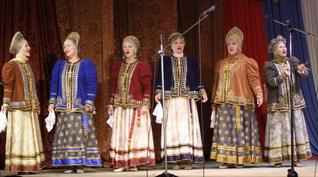 Главный народной хор Костромы отказался распевать похабные частушки на Первом канале