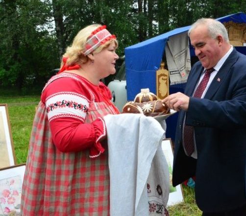 Губернатор Сергей Ситников впервые рассказал, где он покупает еду