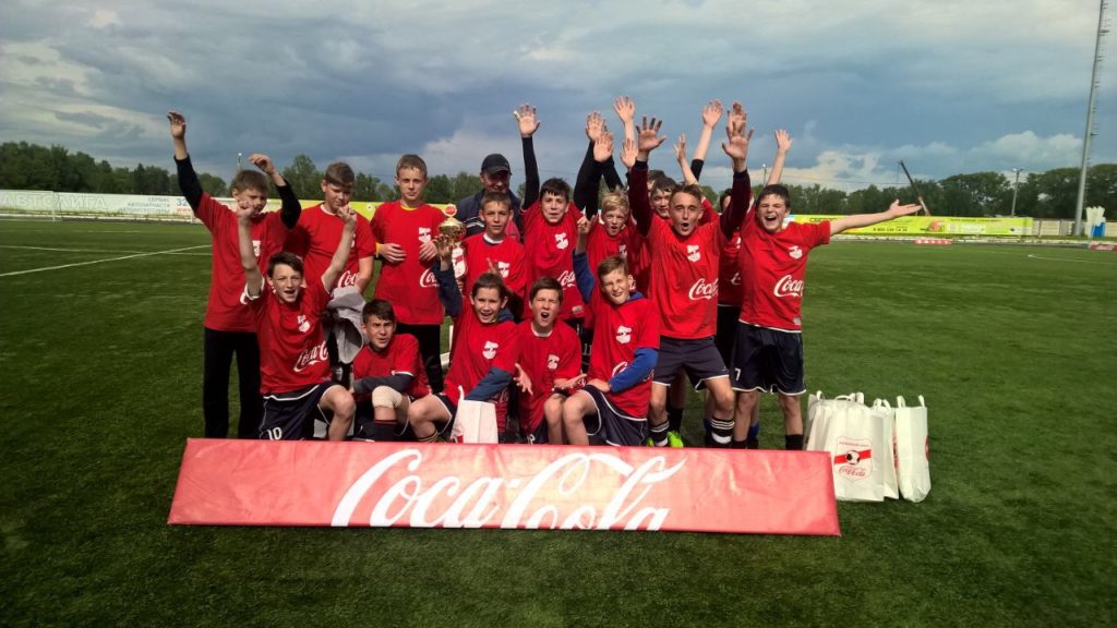 Победителями турнира Coca-Cola стали ребята-футболисты из далеких костромских городов