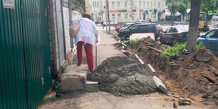 Как в Костроме в 2017 году ремонтируют тротуары в центре. В трех фотографиях