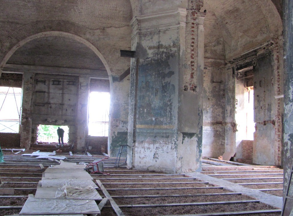 Самый большой собор Костромского края частично выкопали из земли