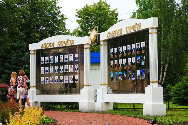 Девочка-проказница, которая любит водочку, довела Волгореченск до исступления