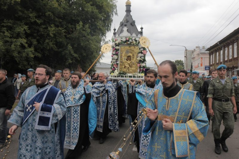 В центре Костромы пройдет молебен в честь чудотворной Федоровской иконы