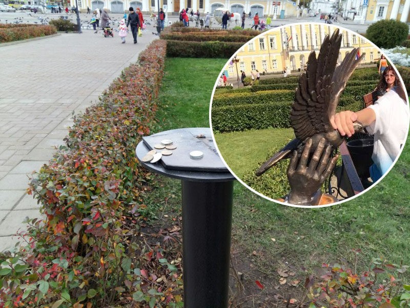 В центре Костромы снова появилась скульптура голубя. А что у него с лапами?