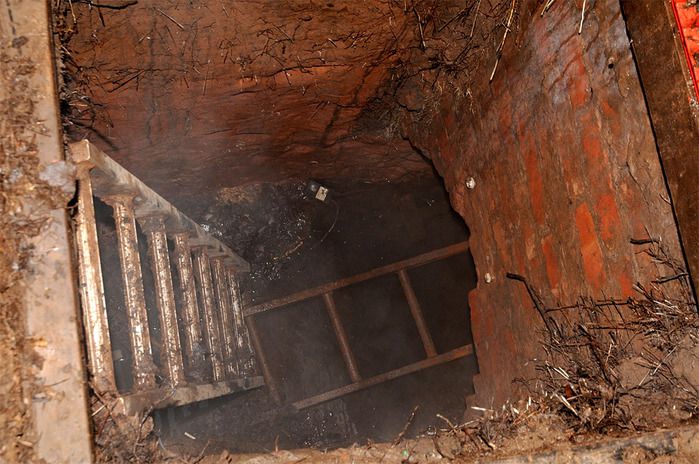 Кража века: костромич целую ночь рыл тоннель, чтобы стащить из магазина колбасу