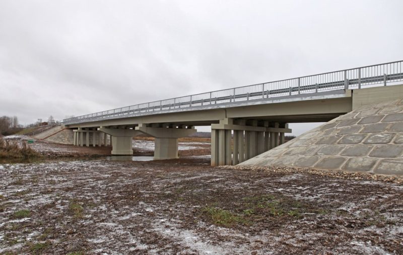 Копию костромского моста открыли в Галиче  костромичам на зависть