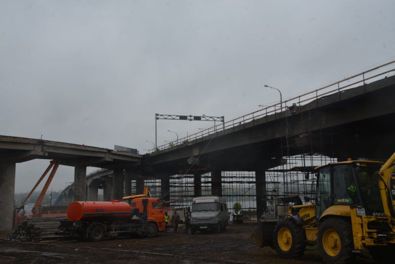 В ближайшее время на мосту через Волгу введут реверсивное движение