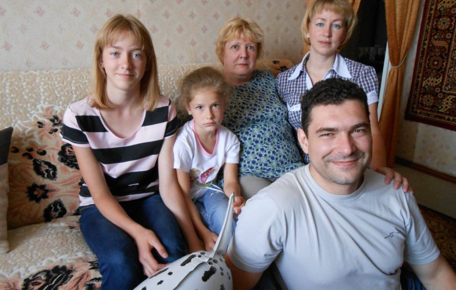 «УЧУ ДЕТЕЙ РАДОВАТЬСЯ ЖИЗНИ»: жизнь костромской семьи зависит от новых протезов ценой в 1 миллион