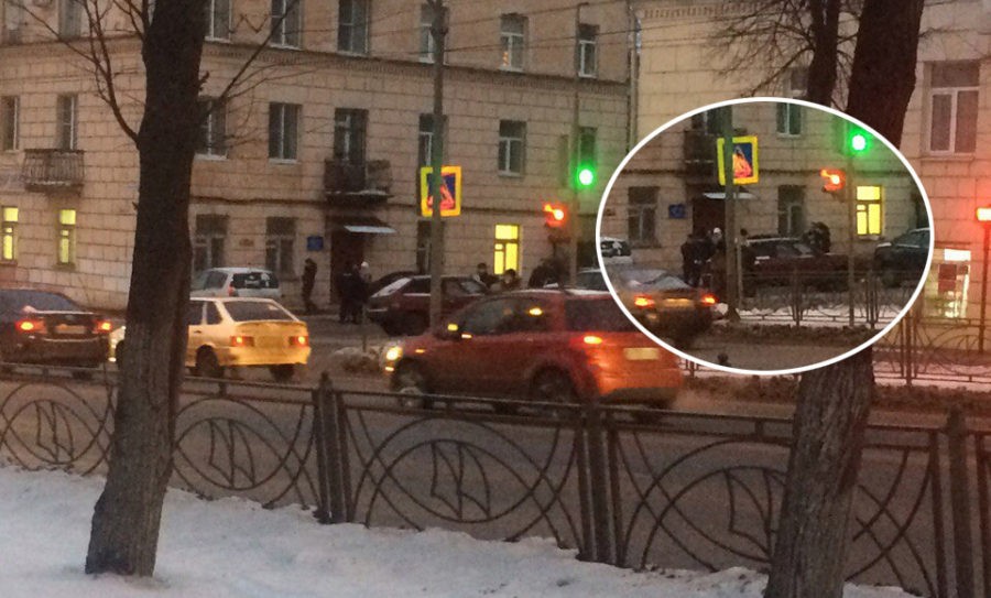 ЧП: к автомобилю на улице Советской примчались все спецслужбы города