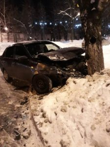 Аварии в Костромской области: УАЗ под мостом и сбитый пешеход