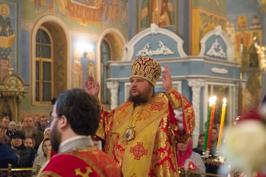 «Разделять нашу радость с другом и врагом»: митрополит Ферапонт поздравляет костромичей