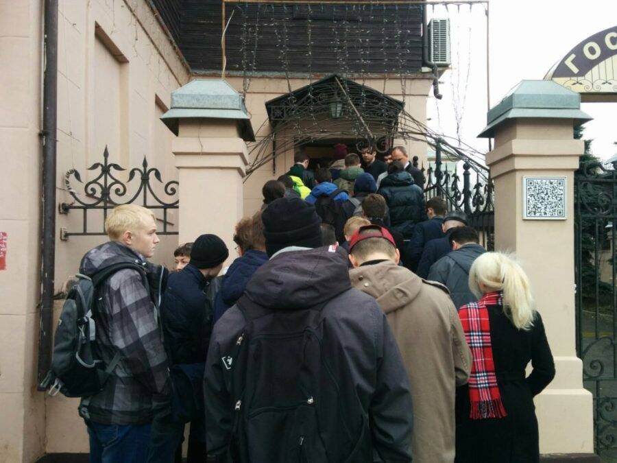 Штаб Навального* в Костроме прикрыли после яркой вечеринки