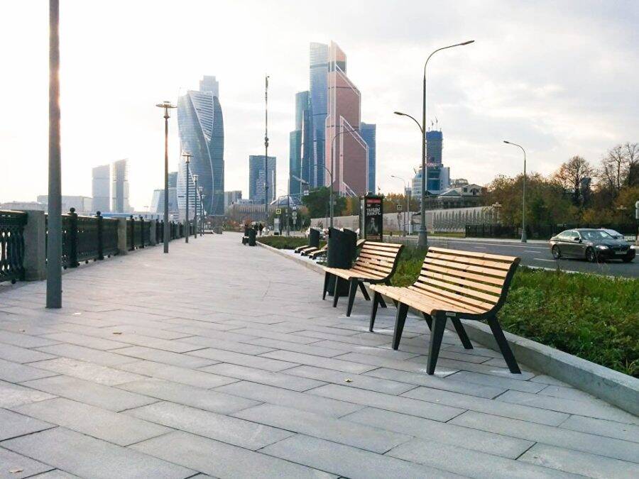 Костромская компания заработала гигантские деньги на лавочках для Москвы