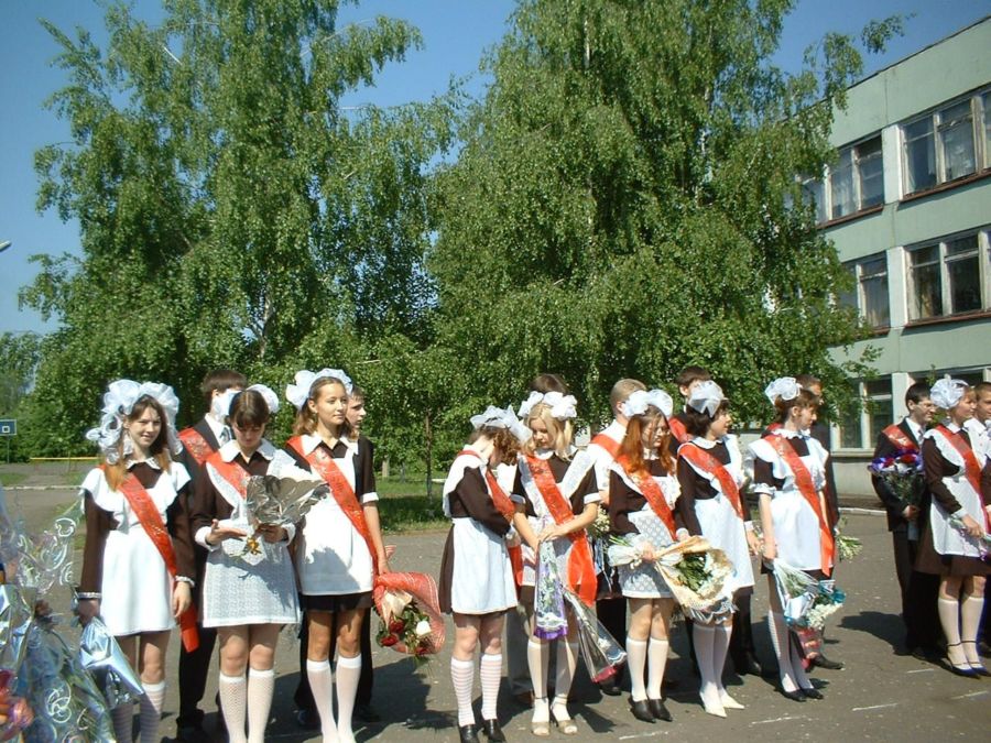 Последние звонки: 23 и 25 мая Кострому заполонят школьницы в белых бантах