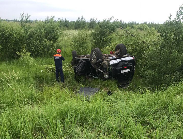 Страшная авария произошла у «Волгаря»: водителя придавило  Mitsubishi Pajero