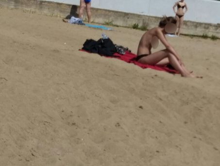 Девушка открыла нудистский пляж в Костроме