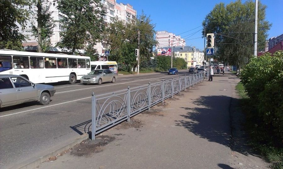 Самые опасные костромские дороги оградят от пешеходов заборами