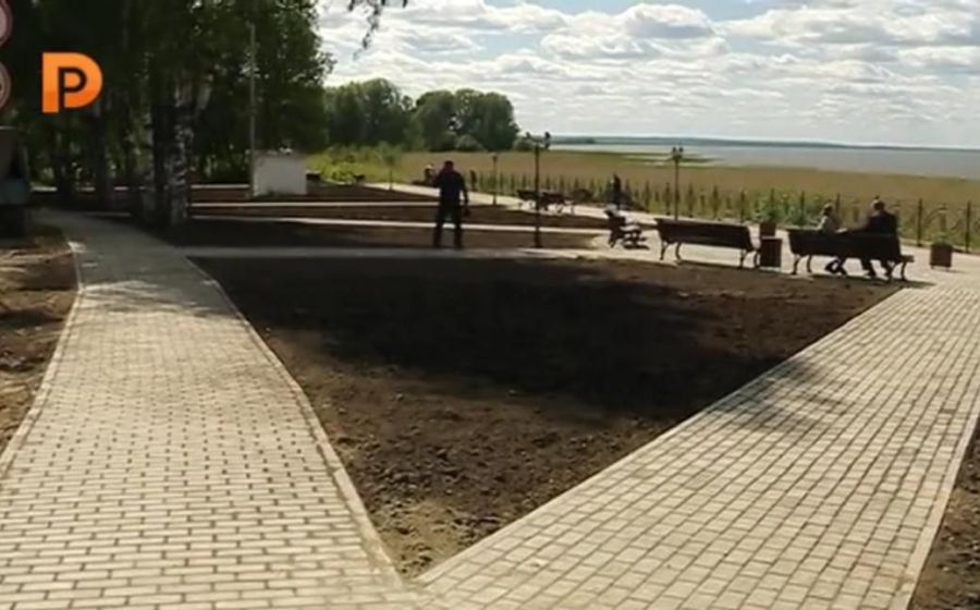 Самая скандальная костромская набережная меняется на глазах
