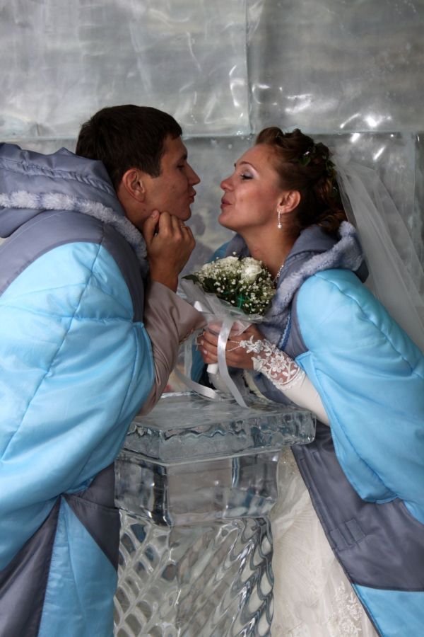 Тренд: костромичи празднуют свадьбы в Тереме Снегурочки