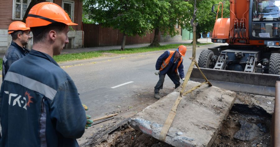 Автобусы и автомобили будут объезжать улицу Свердлова