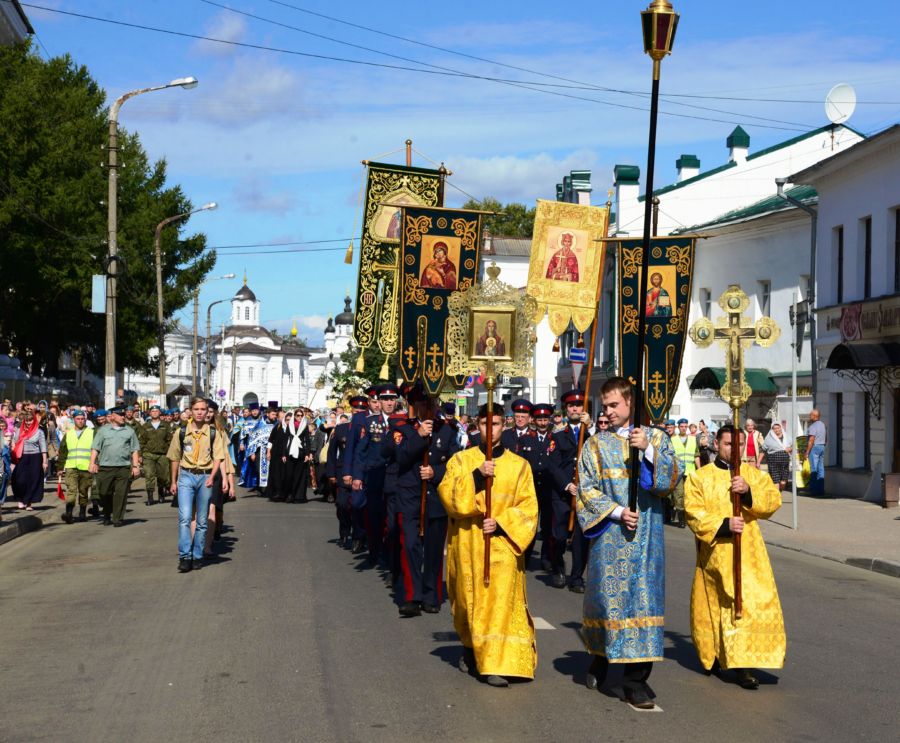 В Костроме перекроют движение во время двух крестных ходов