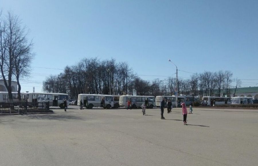 Дверь выкинула костромскую пенсионерку из автобуса