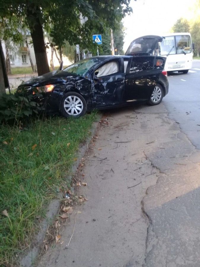 Гостья Костромы протаранила ПАЗик с костромичами в Заволжье