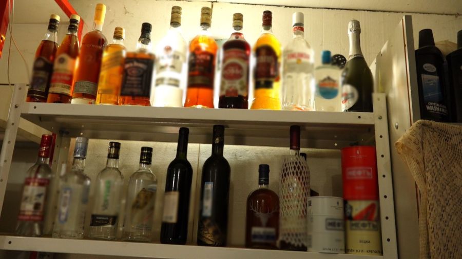 Марки элитного алкоголя в Костроме продавали в непотребном месте