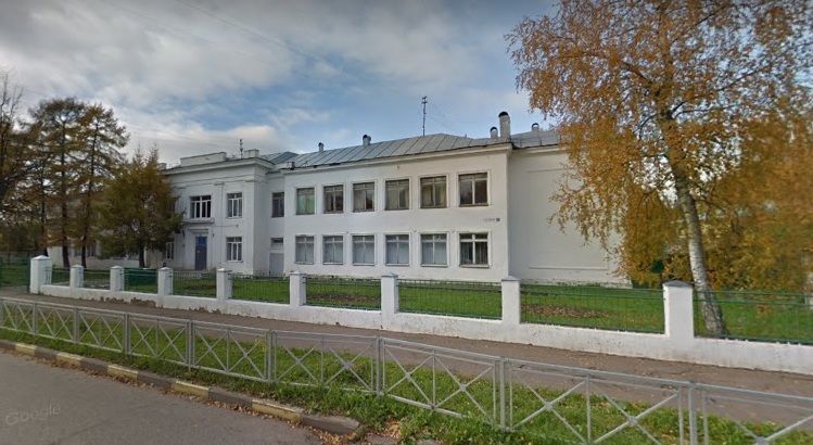 Костромские школьники занимались в кабинете директора из-за нехватки места