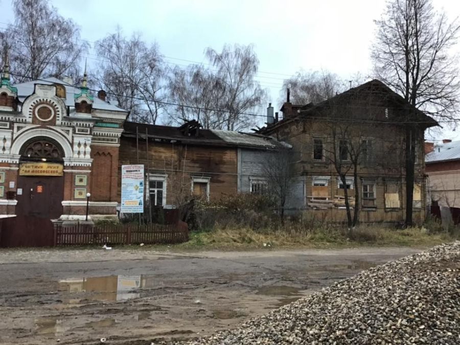 Разрушающееся здание костромского ж/д вокзала наглухо закроют