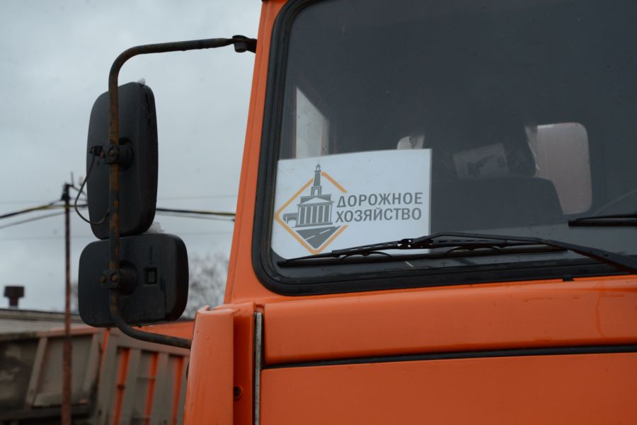 Снегоуборочную машину в Костроме использовали как такси?