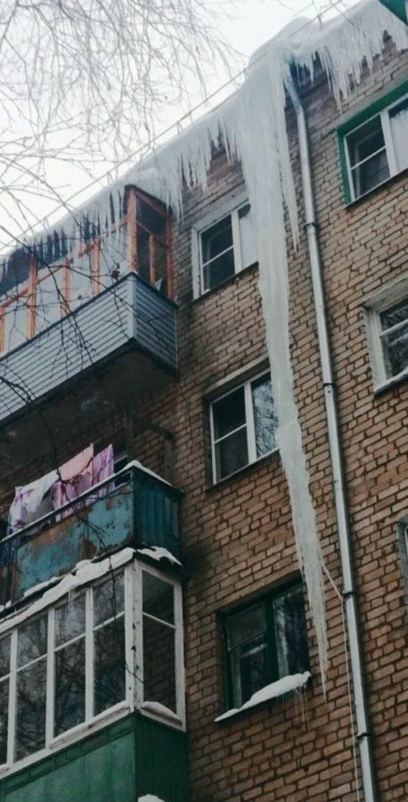 Костромичей шокировала сосулька-рекордсмен