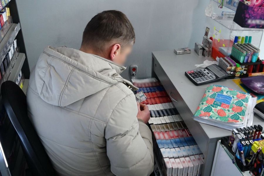 Костромские полицейские встали на пути дешевых сигарет в ларьках Костромы