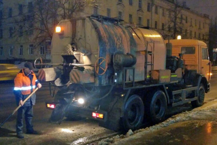 Костромские дороги пытаются реанимировать после зимы