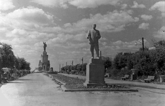 Костромичам предложили установить памятник Сталину в Костроме
