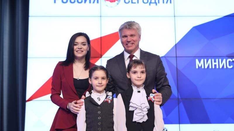 Юные костромички-сестрички впечатлили Министра спорта РФ
