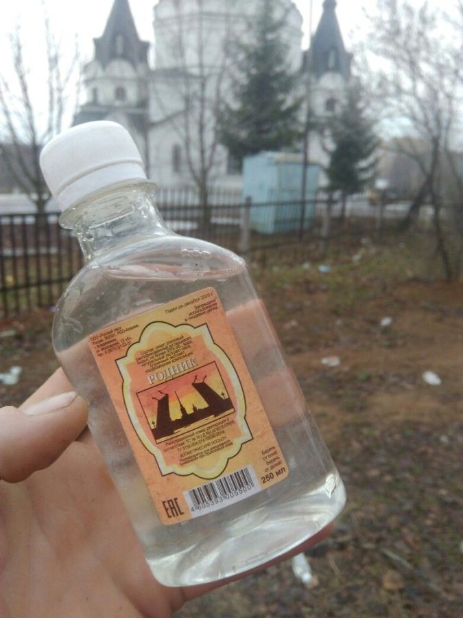 Костромич обнаружил алкогольный родник возле церкви