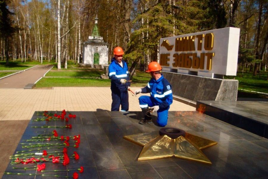 Специалисты «Газпром газораспределение Кострома» провели техническое обслуживание мемориалов «Вечный огонь»