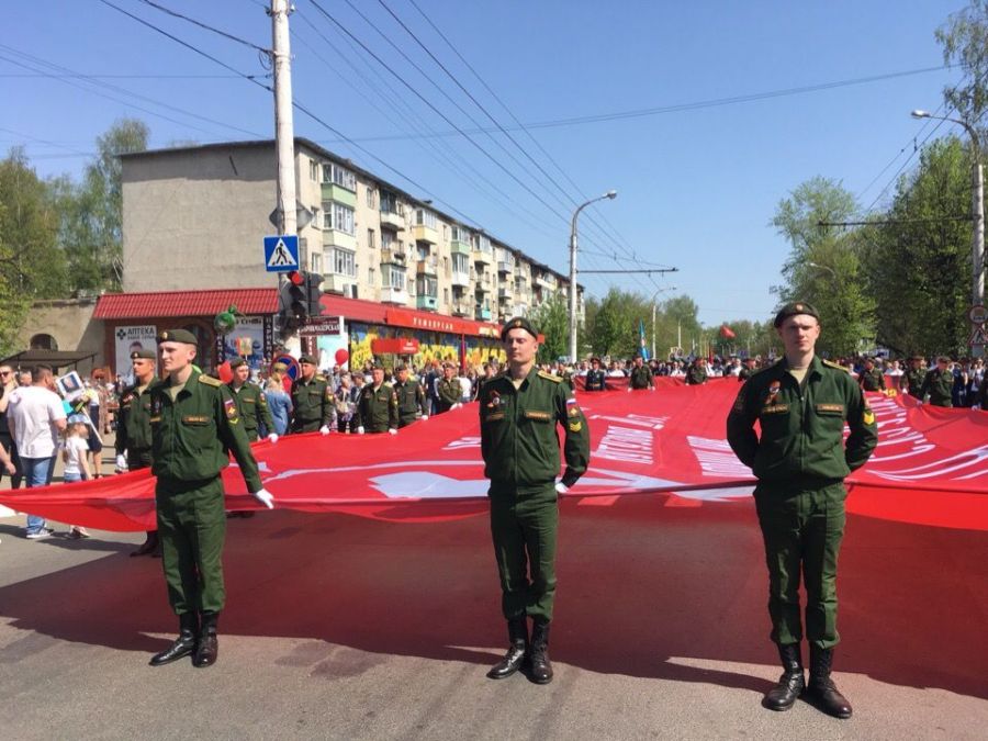 «Бессмертный полк» идет по Костроме: фото и видео